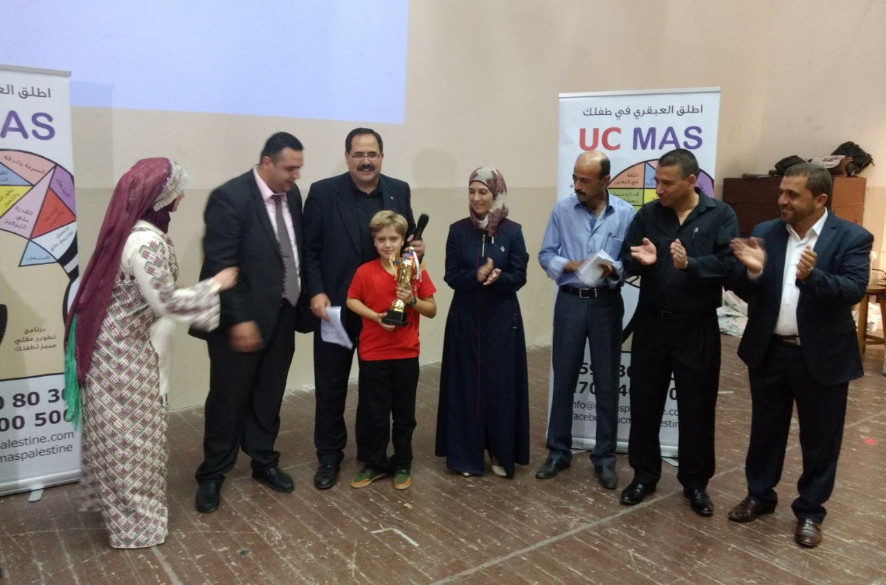  10 طلبة فلسطينيين يتأهبون للمنافسة عالمياً في مسابقة الحساب الذهني